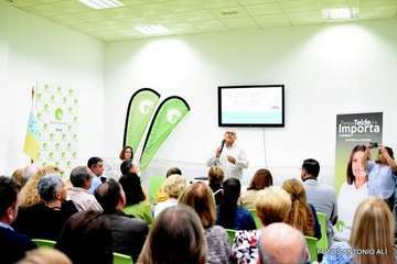 NC hace bandera de la reapertura de las escuelas infantiles de Telde desde su nueva sede política (Reportaje gráfico Antonio Alí)